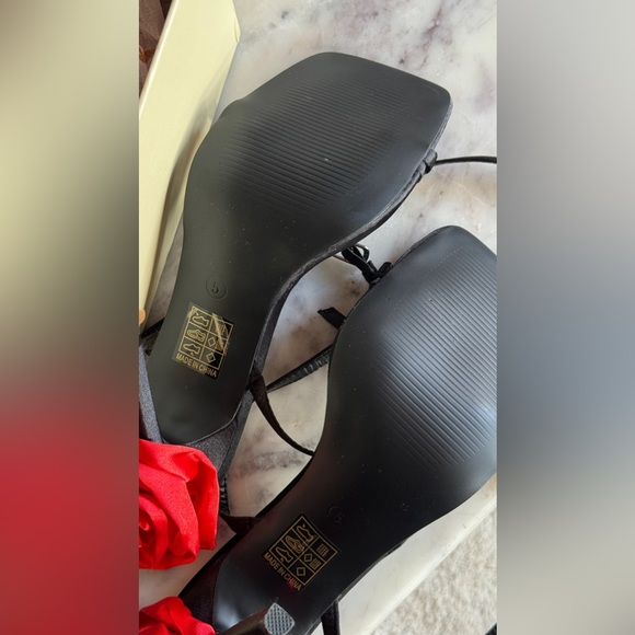 Public Desire BLACK SATIN FLOWER DETAIL LACE UP HIGH HEELS🌹🌹🌹Brand new in box - Picture 3 of 10